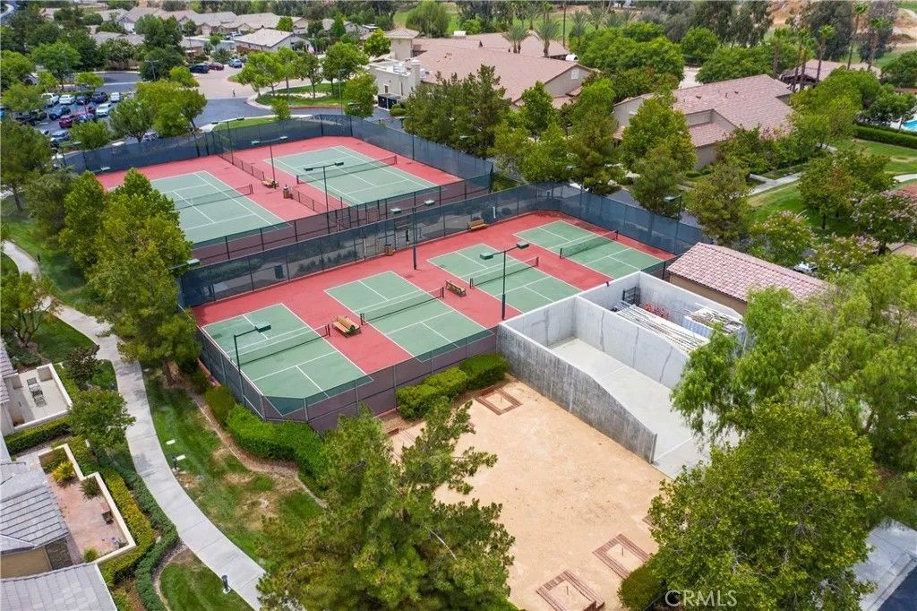 Photo of 520 Olazabal Dr, Hemet, CA 92545 (MLS # SW26062416)