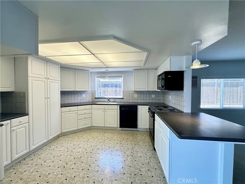 1625 Cass 29