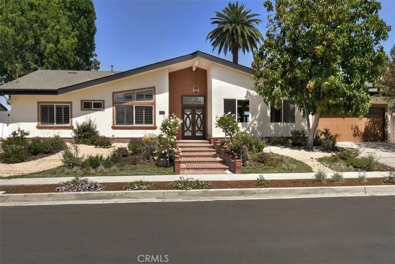 5124 Boda Place