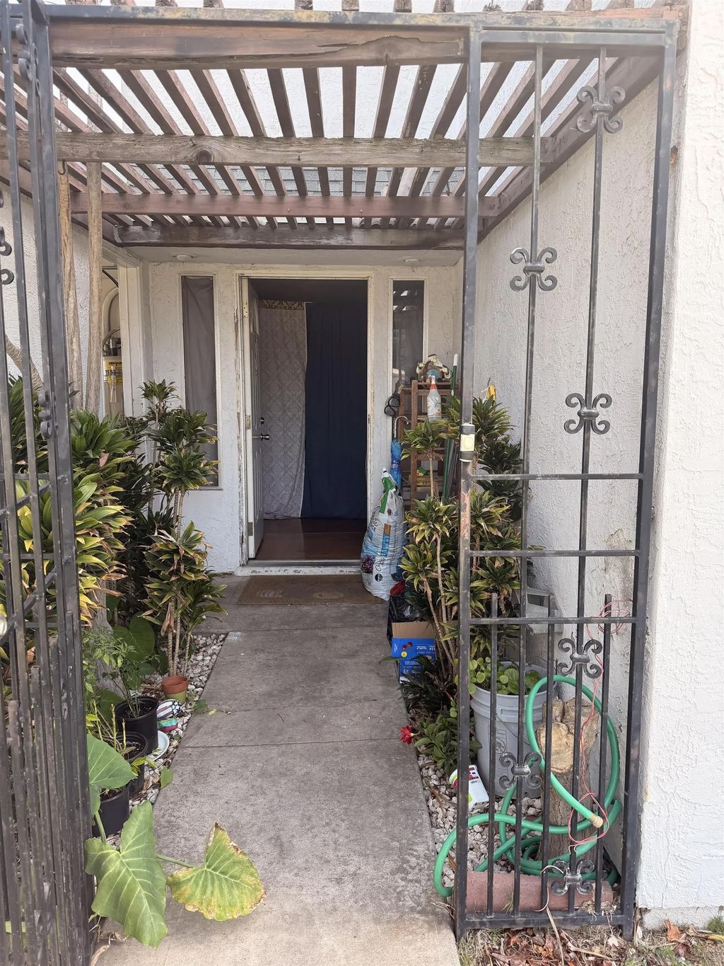 Photo of 1640 Maple Dr, Chula Vista, CA 91911 (MLS # 260006263)