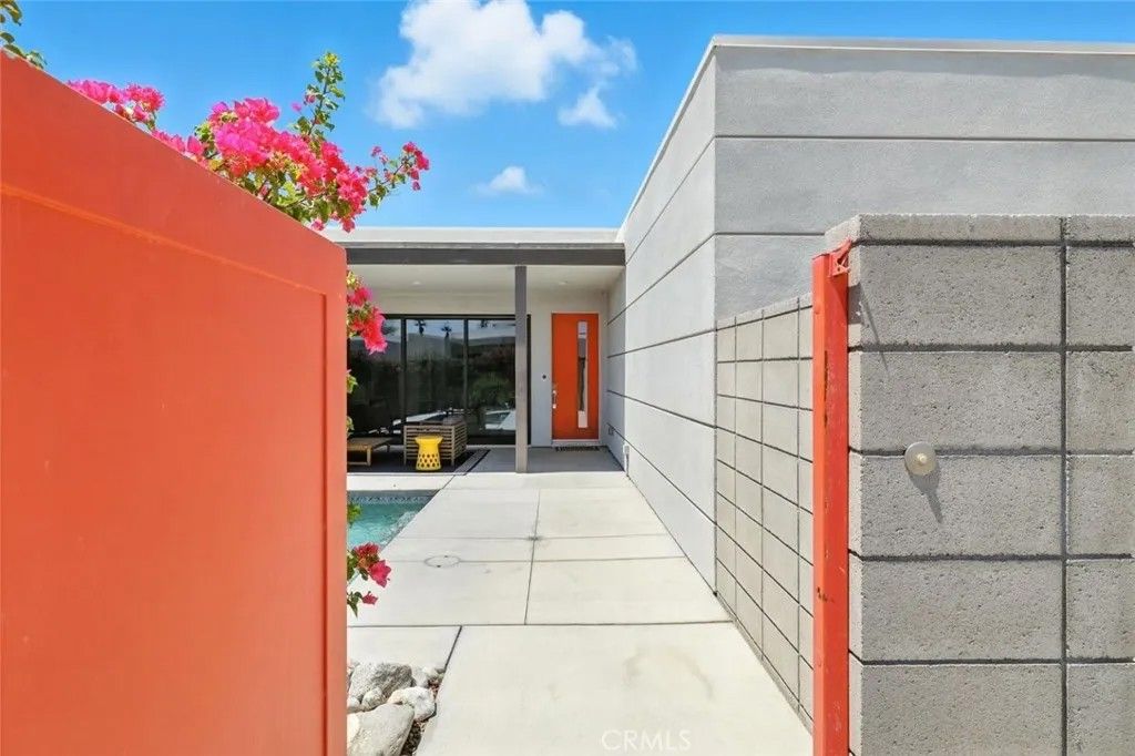 Photo of 3345 Ambassador Drive, Palm Springs, CA 92262 (MLS # SR26091440)