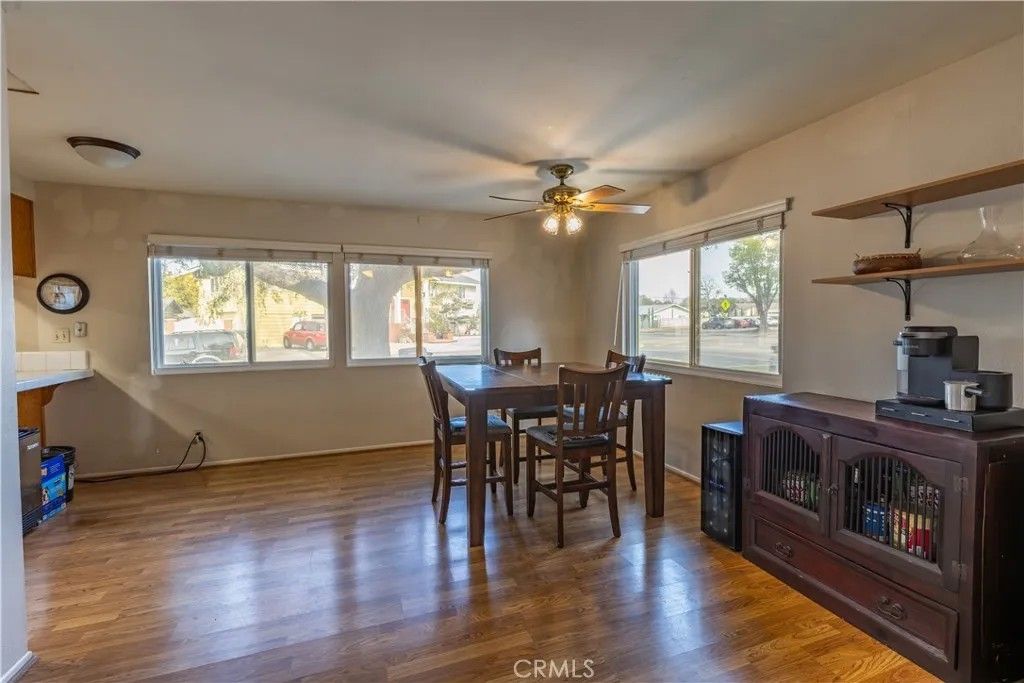 Photo of 910 E Glendale Ave, Orange, CA 92865 (MLS # DW26017935)