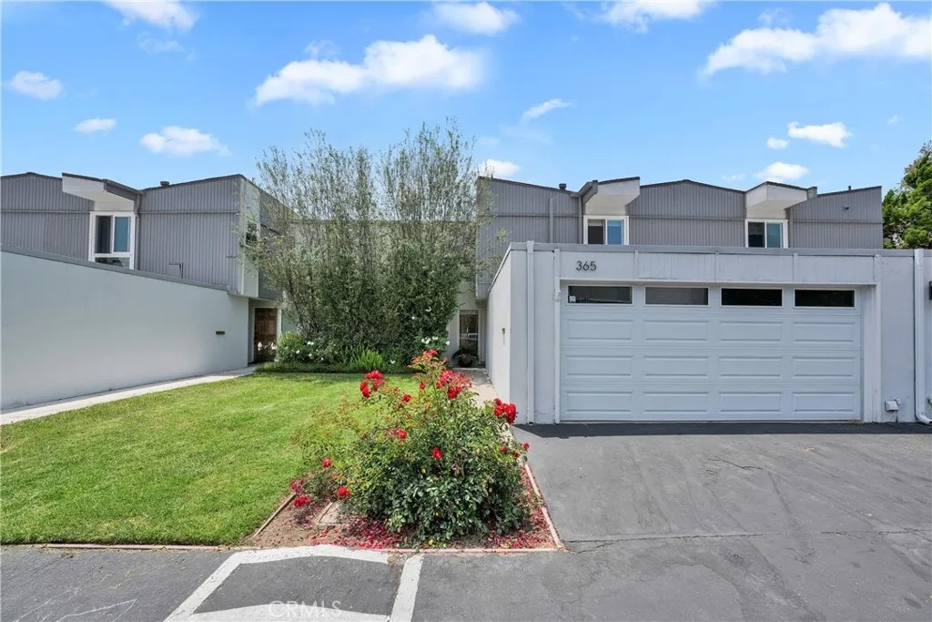 365 Grenoble Lane