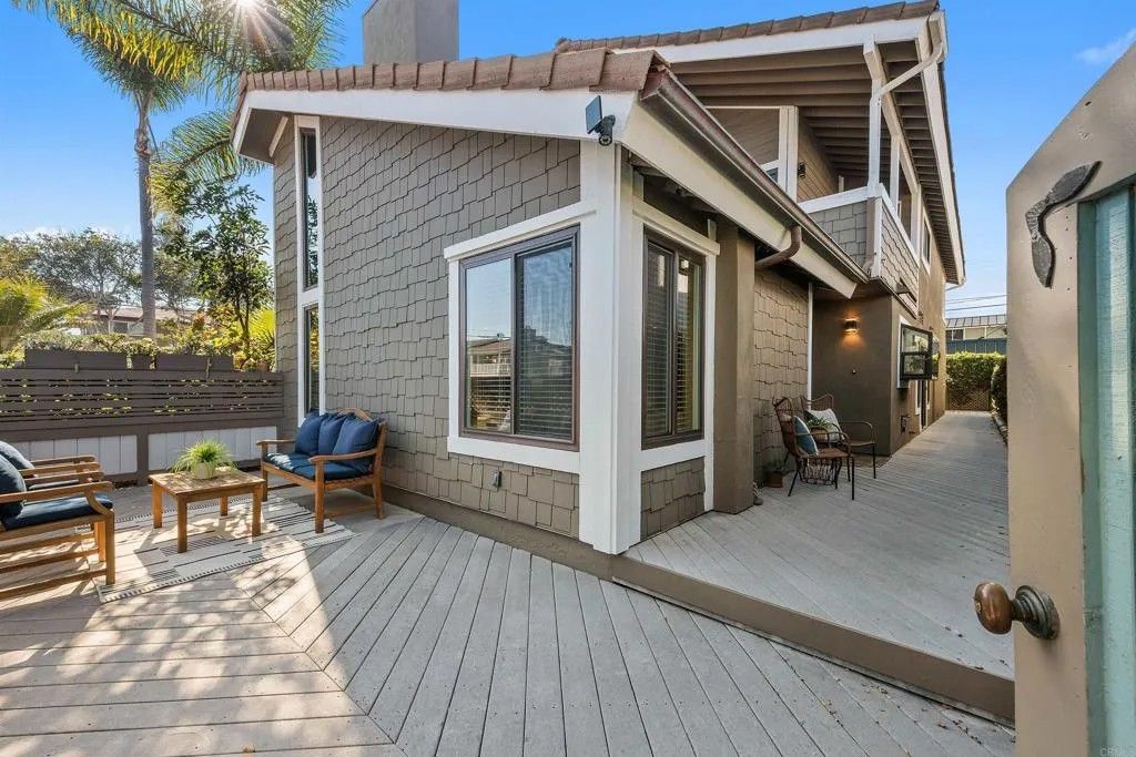 Photo of 458 3rd Street, Encinitas, CA 92024 (MLS # NDP2511192)