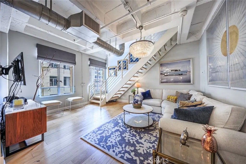 Photo of 6253 Hollywood Blvd #707, Los Angeles, CA 90028 (MLS # CV26078510)