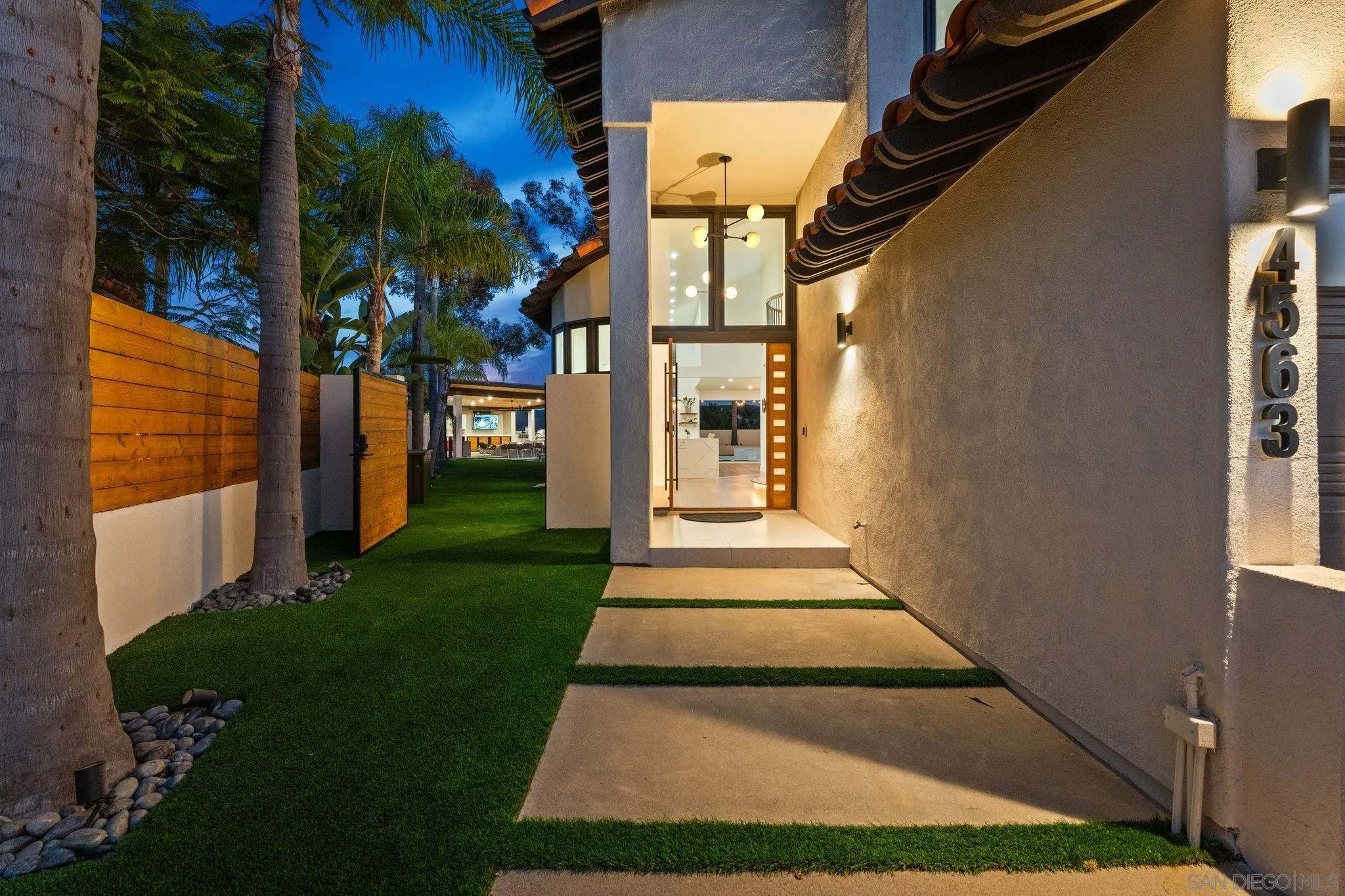 4563 Tarantella Ln