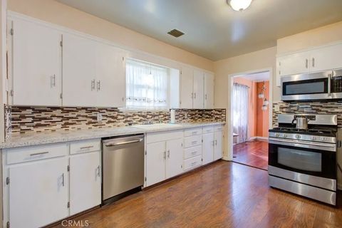 Tiny photo for 651 E 21st St, Merced, CA 95340 (MLS # MC25248238)