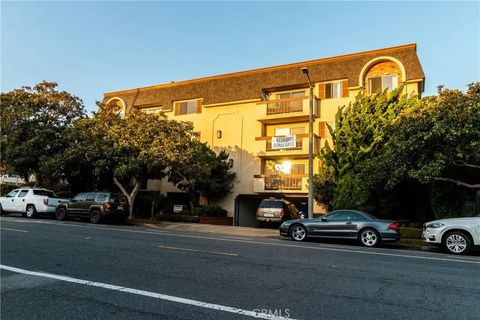 Photo of 811 6th Street #305, Santa Monica, CA 90403 (MLS # SB25253409)