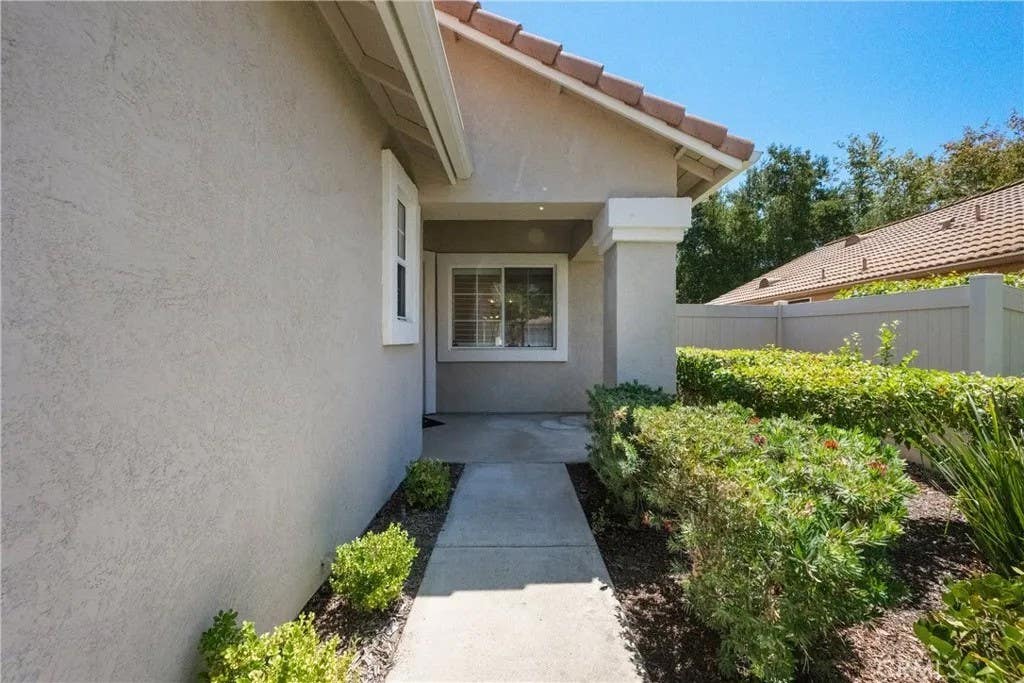 Photo of 23955 Via Astuto, Murrieta, CA 92562 (MLS # OC26161875)
