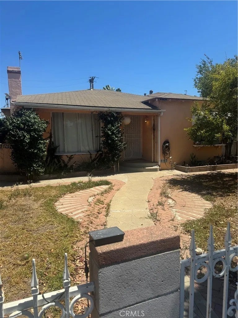 Photo of 112 S 2nd ST, Montebello, CA 90640 (MLS # SR26173156)