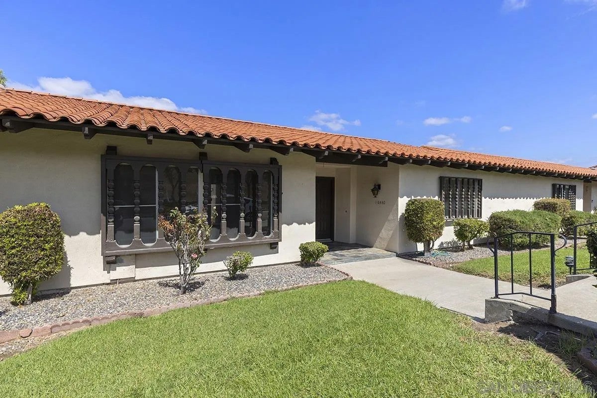 11988 Rancho Bernardo Rd D