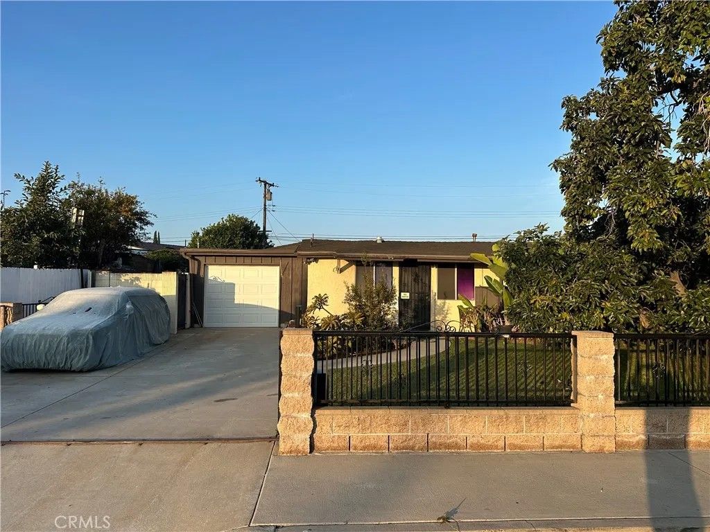 Photo of 11857 Poes St, Anaheim, CA 92804 (MLS # PI25272785)