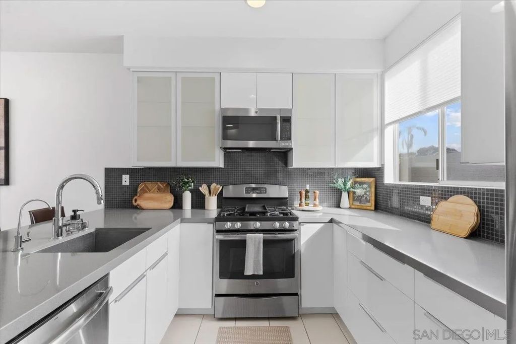 Photo of 4177 Voltaire St, San Diego, CA 92107 (MLS # 250044338)