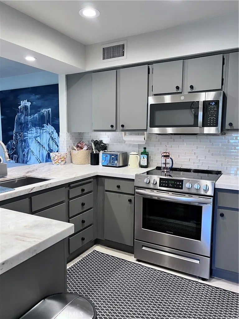 426 Forest Hills