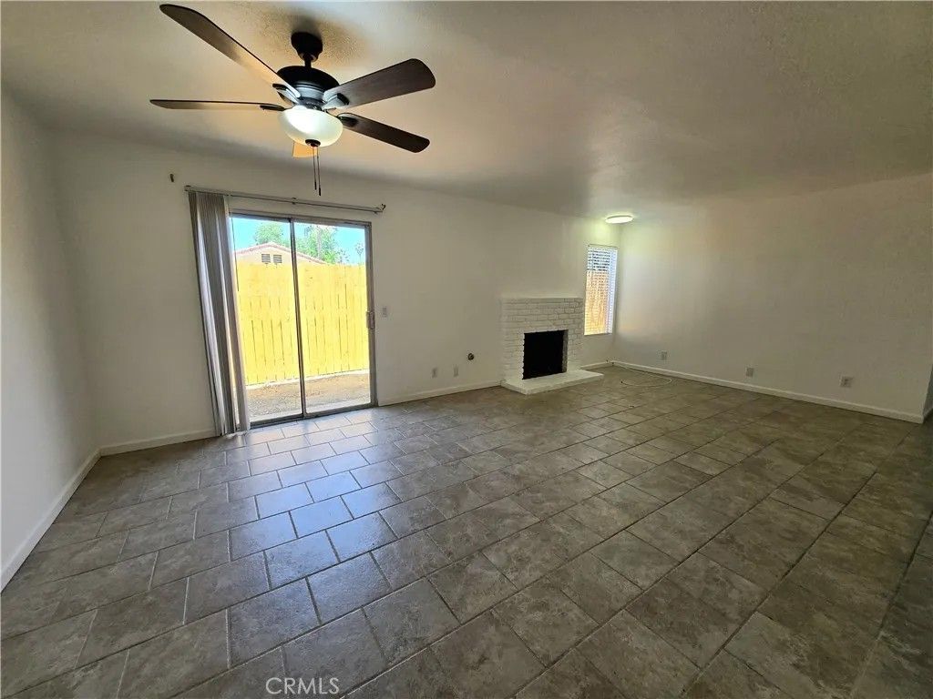 Photo of 853 Douglas Court, Hemet, CA 92543 (MLS # CV26110096)