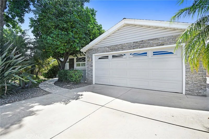 3264 N Lugo