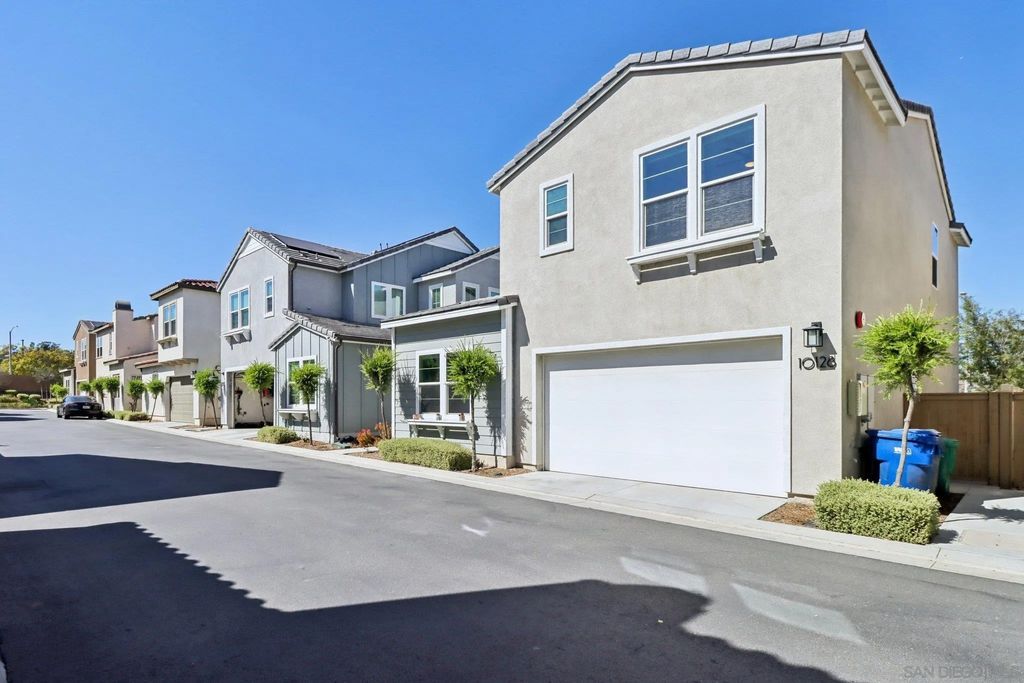 Photo of 10128 Hercules Way, Spring Valley, CA 91977 (MLS # 260006546)