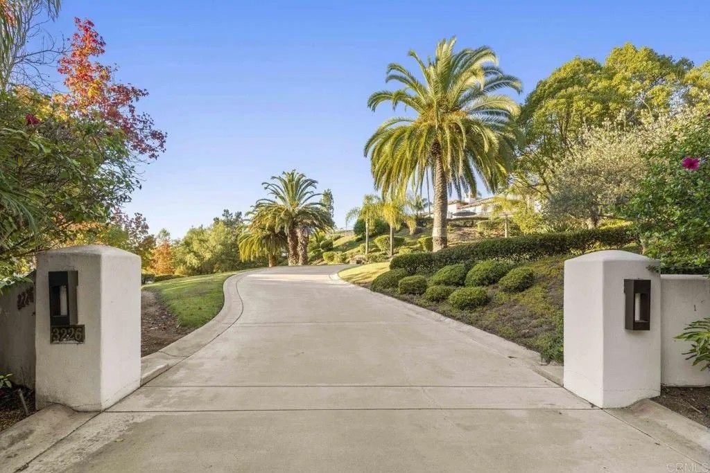 Photo of 3226 Violet Rdg, Encinitas, CA 92024 (MLS # NDP2510098)