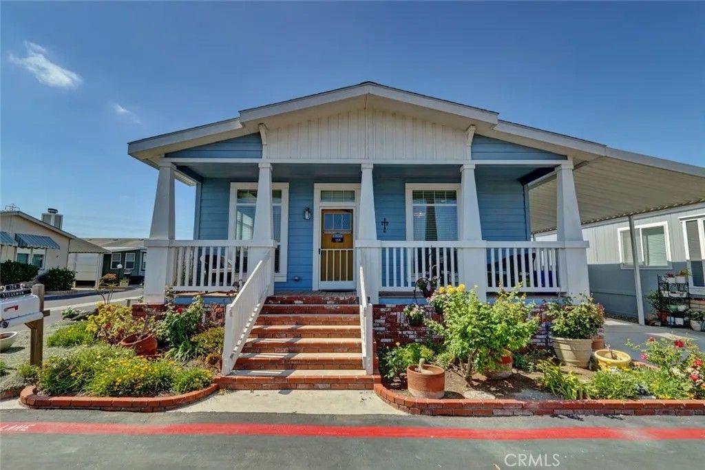 Photo of 9850 Garfield Ave #129, Huntington Beach, CA 92646 (MLS # OC25242063)