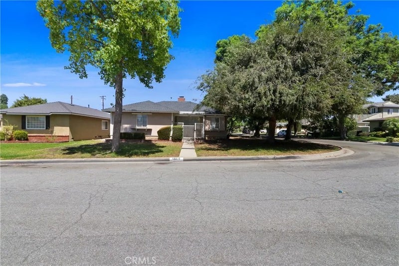 15839 Risley Avenue