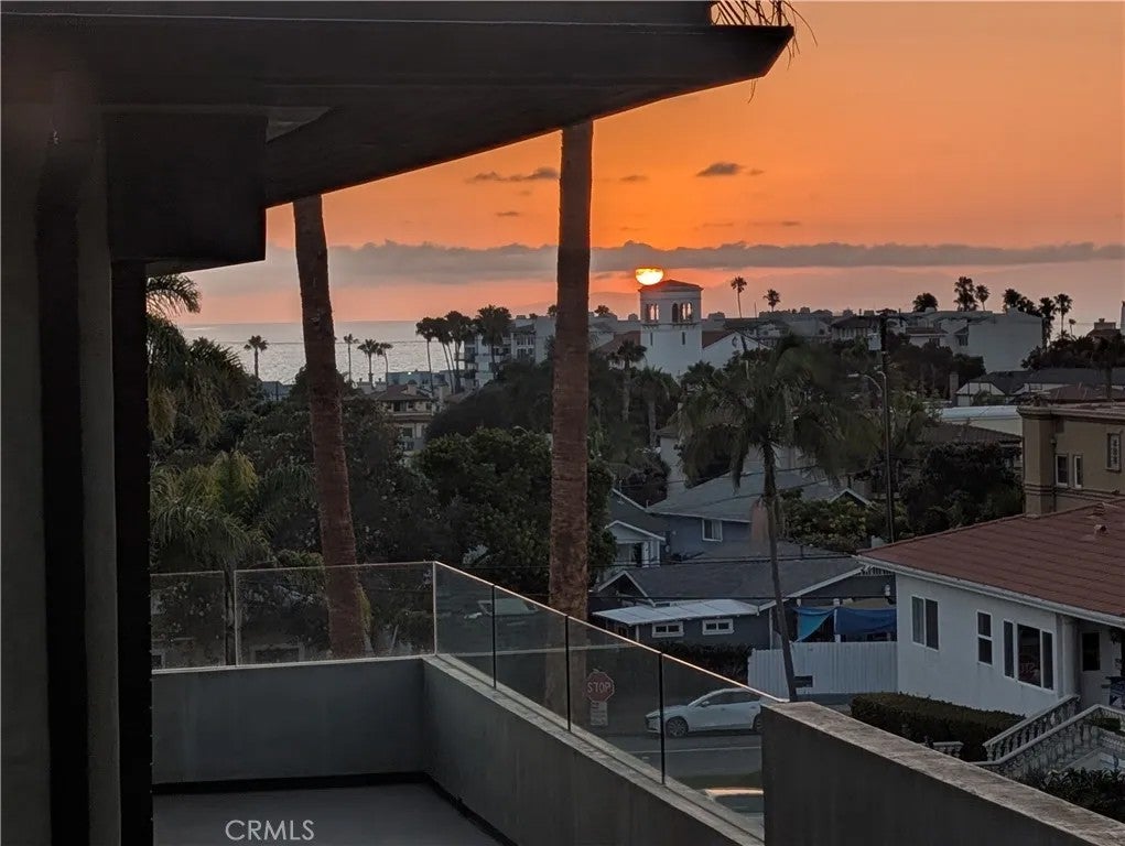 Photo of 412 Miramar Drive, Redondo Beach, CA 90277 (MLS # IN26194678)