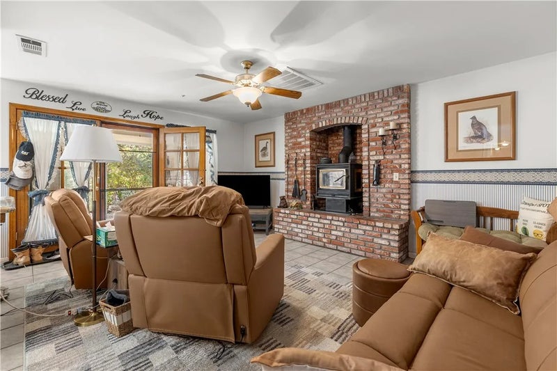 14285 Club View Drive