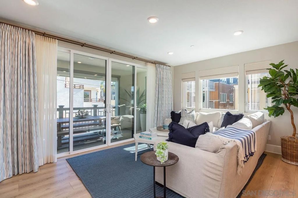 Photo of 827 Jersey Court, San Diego, CA 92109 (MLS # 250044593)