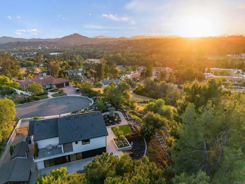 Photo of 806 Needlerock Place, Escondido, CA 92025 (MLS # NDP2603187)