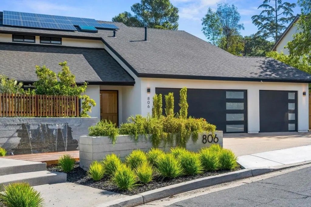 Photo of 806 Needlerock Place, Escondido, CA 92025 (MLS # NDP2603187)