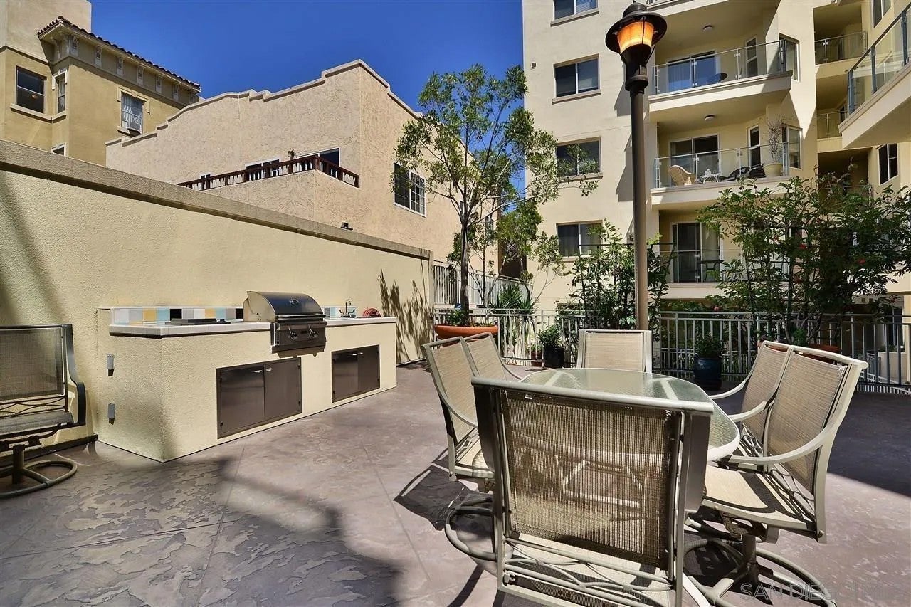 1601 India St 117