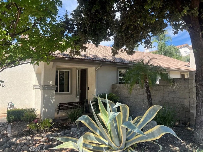 28984 River Oaks Lane