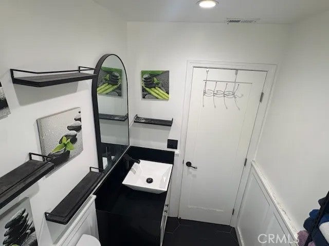 3490 Rainbow Lane