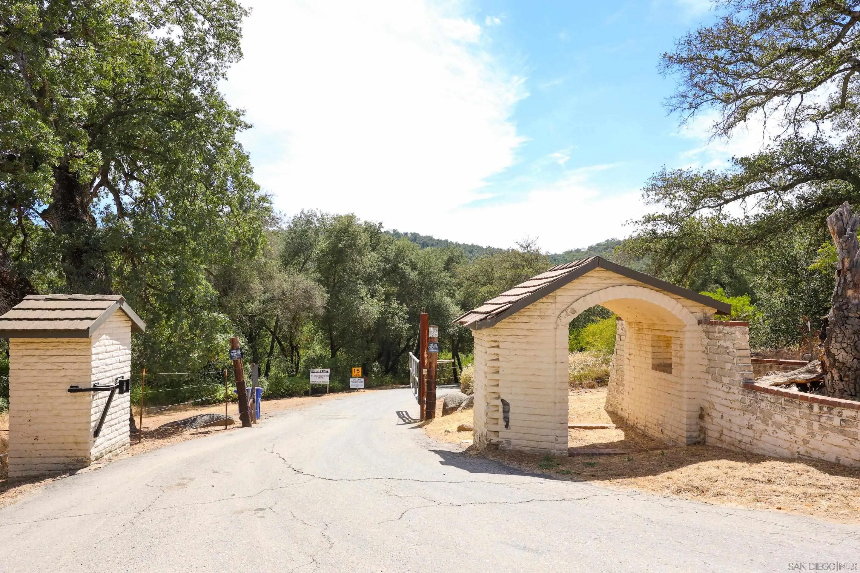 25218 Black Canyon Road