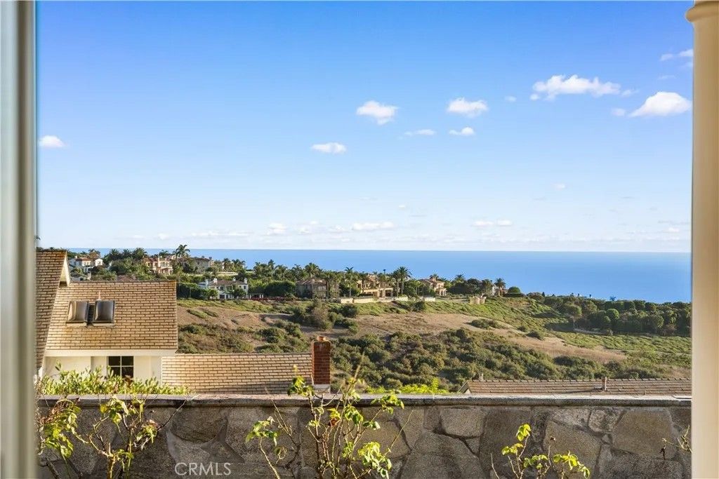 Photo of 1 Jade Cv, Corona Del Mar, CA 92625 (MLS # WS26036935)