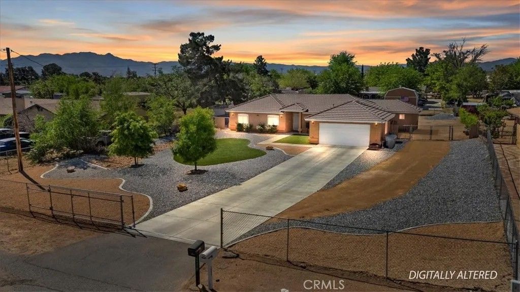 Photo of 16461 Fremontia St, Hesperia, CA 92345 (MLS # CV26082076)