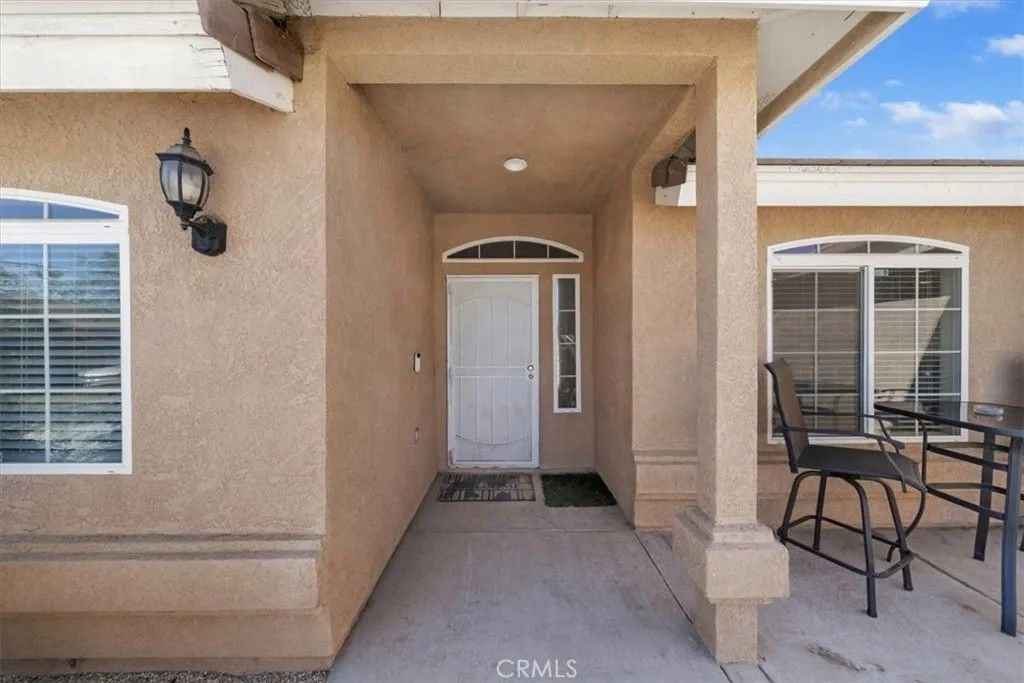 Photo of 16461 Fremontia St, Hesperia, CA 92345 (MLS # CV26082076)
