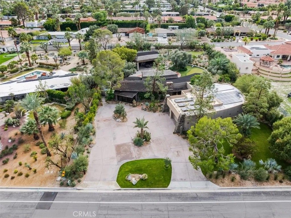 Photo of 73297 Grapevine Street, Palm Desert, CA 92260 (MLS # BB26003268)