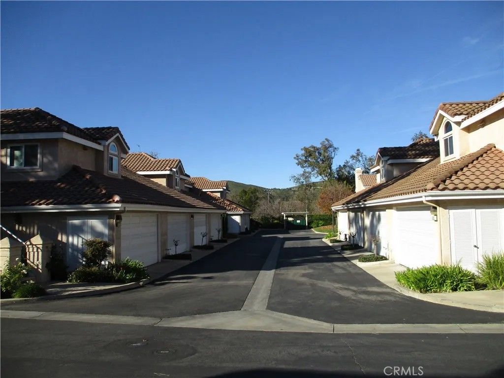 Photo of 272 Fieldstone Way #A, Simi Valley, CA 93065 (MLS # SR26009319)