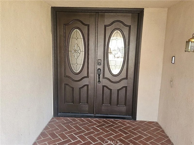 1221 E Denwall