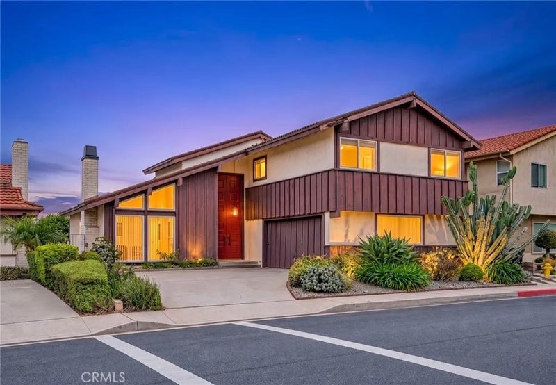 704 Crest Vista Drive