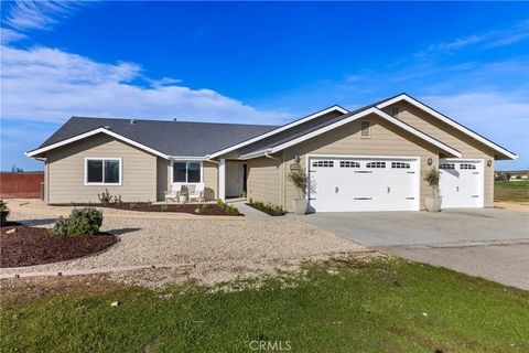 Photo of 5995 Black Tail Place, Paso Robles, CA 93446 (MLS # NS26019125)