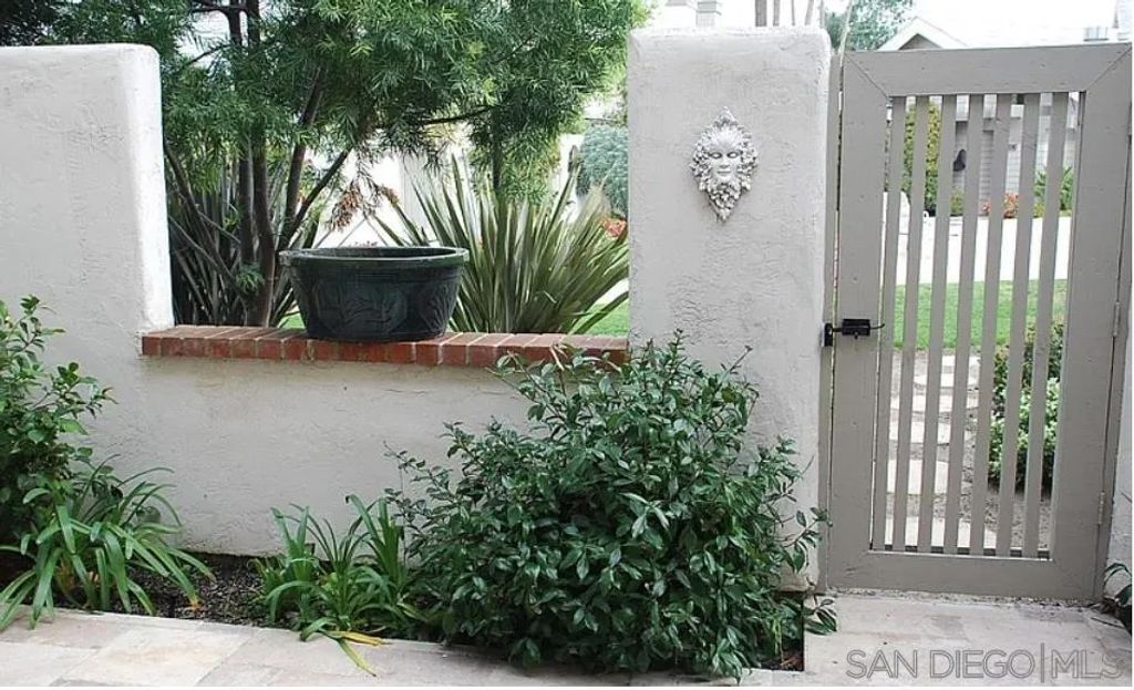 Photo of 3814 Via Pasatiempo, Rancho Santa Fe, CA 92091 (MLS # 250038368)
