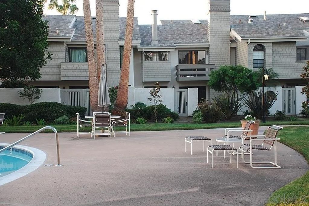 Photo of 3814 Via Pasatiempo, Rancho Santa Fe, CA 92091 (MLS # 250038368)