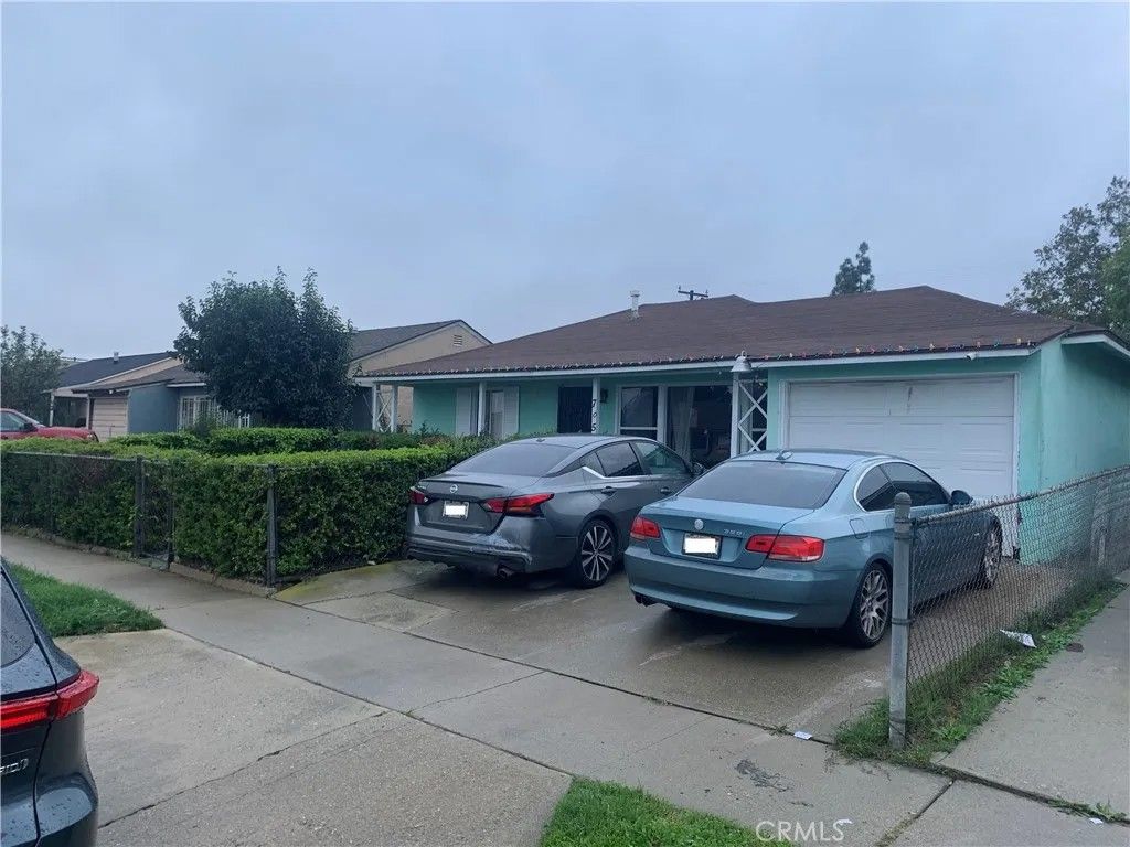 Photo of 705 S Corlett Avenue, Compton, CA 90220 (MLS # DW26001623)