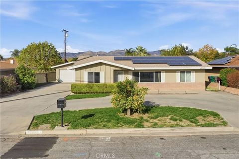 Photo of 42080 Mayberry Ave, Hemet, CA 92544 (MLS # SW25278364)