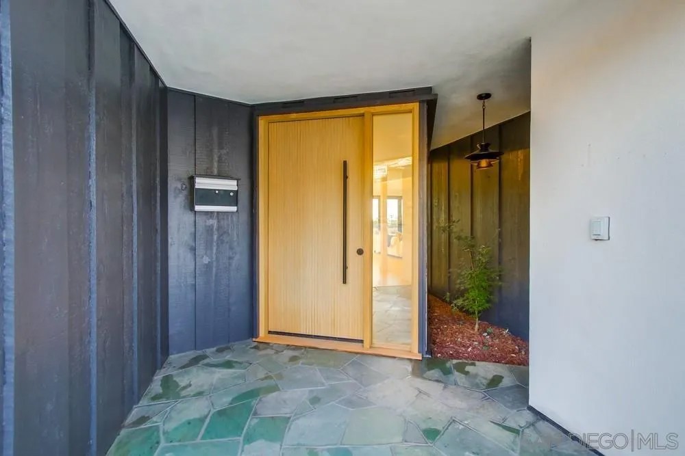 6347 Elmhurst Dr