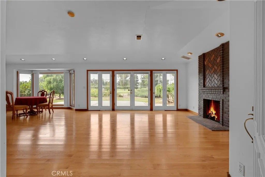 Photo of 4321 N Country Club, Long Beach, CA 90807 (MLS # SB26063708)