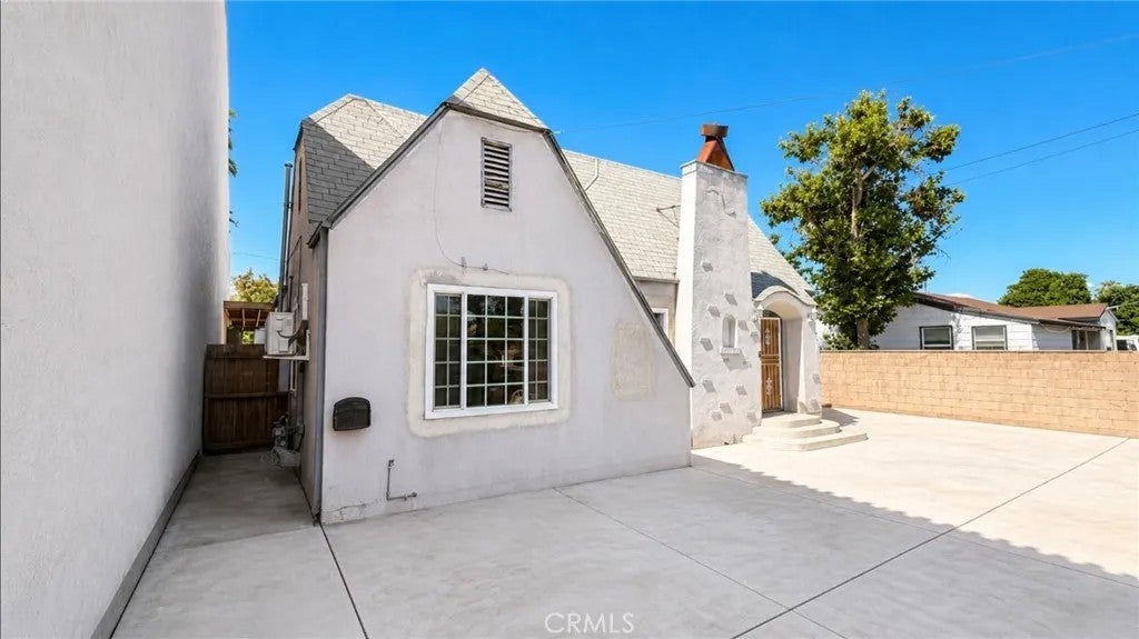 885 W Valley