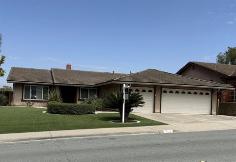 Photo of 303 Dewane DR, El Cajon, CA 92020 (MLS # 260017695)