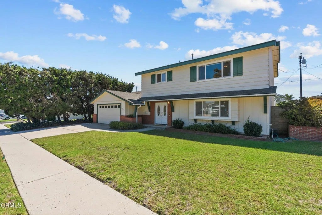 207 Gorrion Avenue